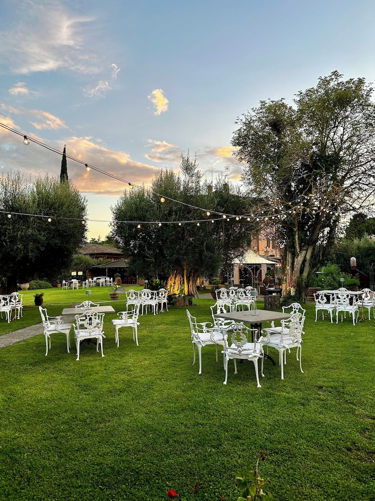 LOCANDA POGGIOLEONE 69/71