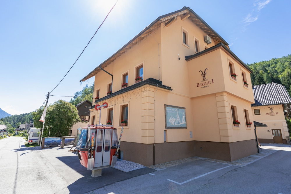 Apartment House Berghi Ii 39/48