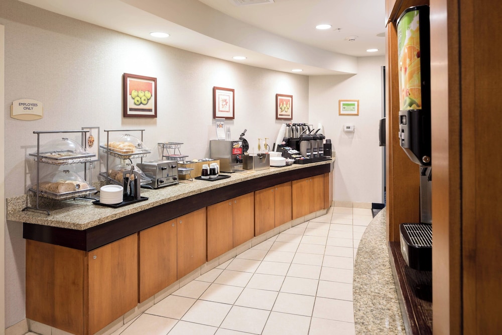 Fairfield Inn & Suites South Boston 33/68