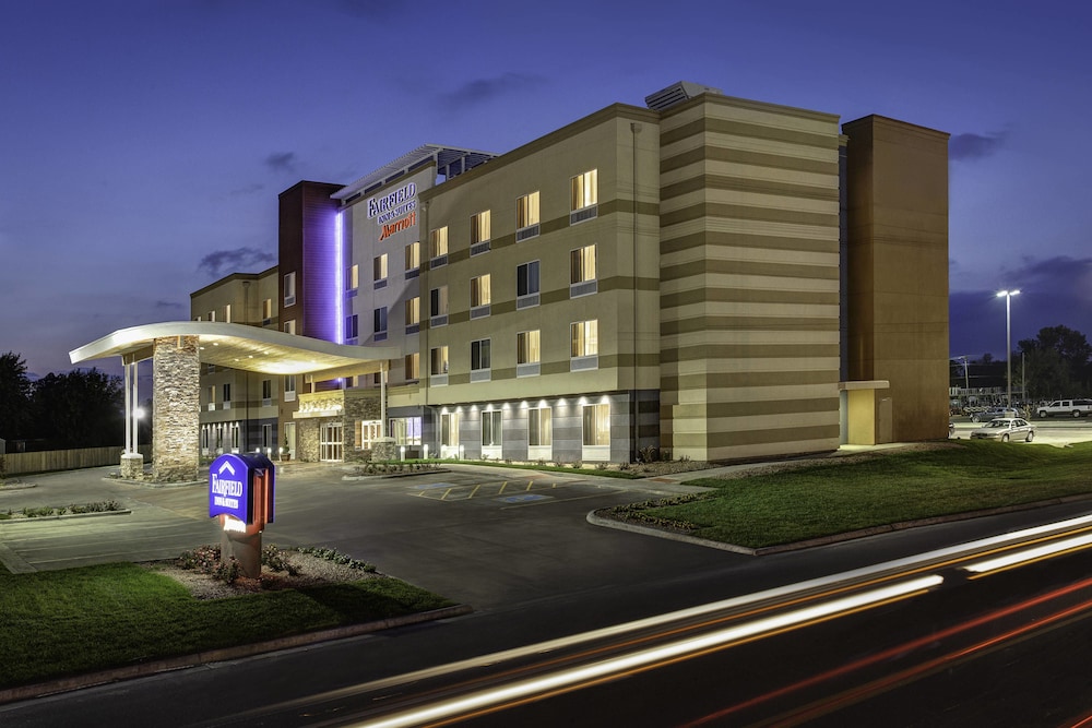 Fairfield Inn And Suites By Marriott Johnson City 1/36