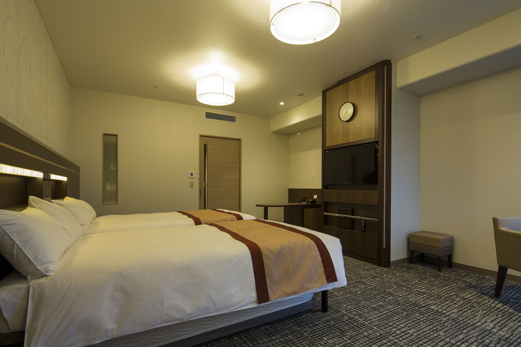 Deluxe, Twin Beds, Extra Beds