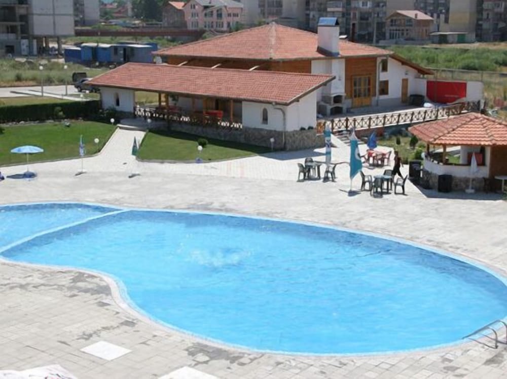 Hotel Grand 52/54