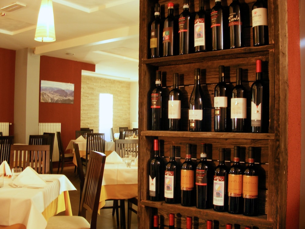Dolomiti Chalet Family Hotel 37/49