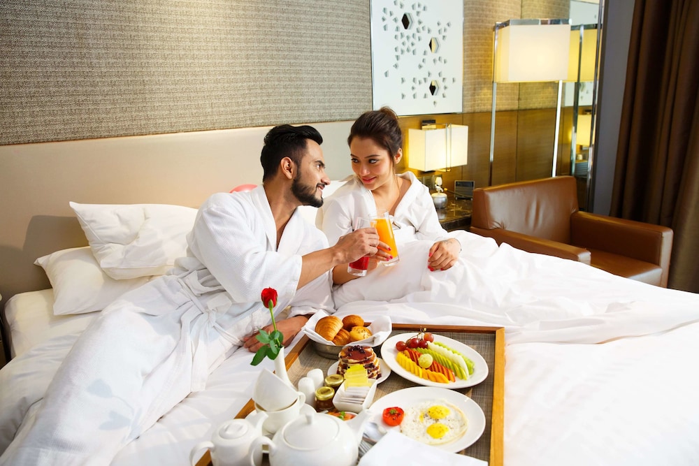 Courtyard By Marriott Agra 58/72