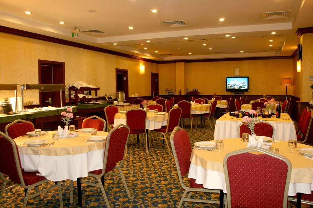 Cetin Hotel 32/39