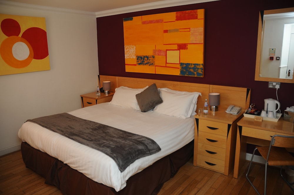 The Inn at Lathones 28/72