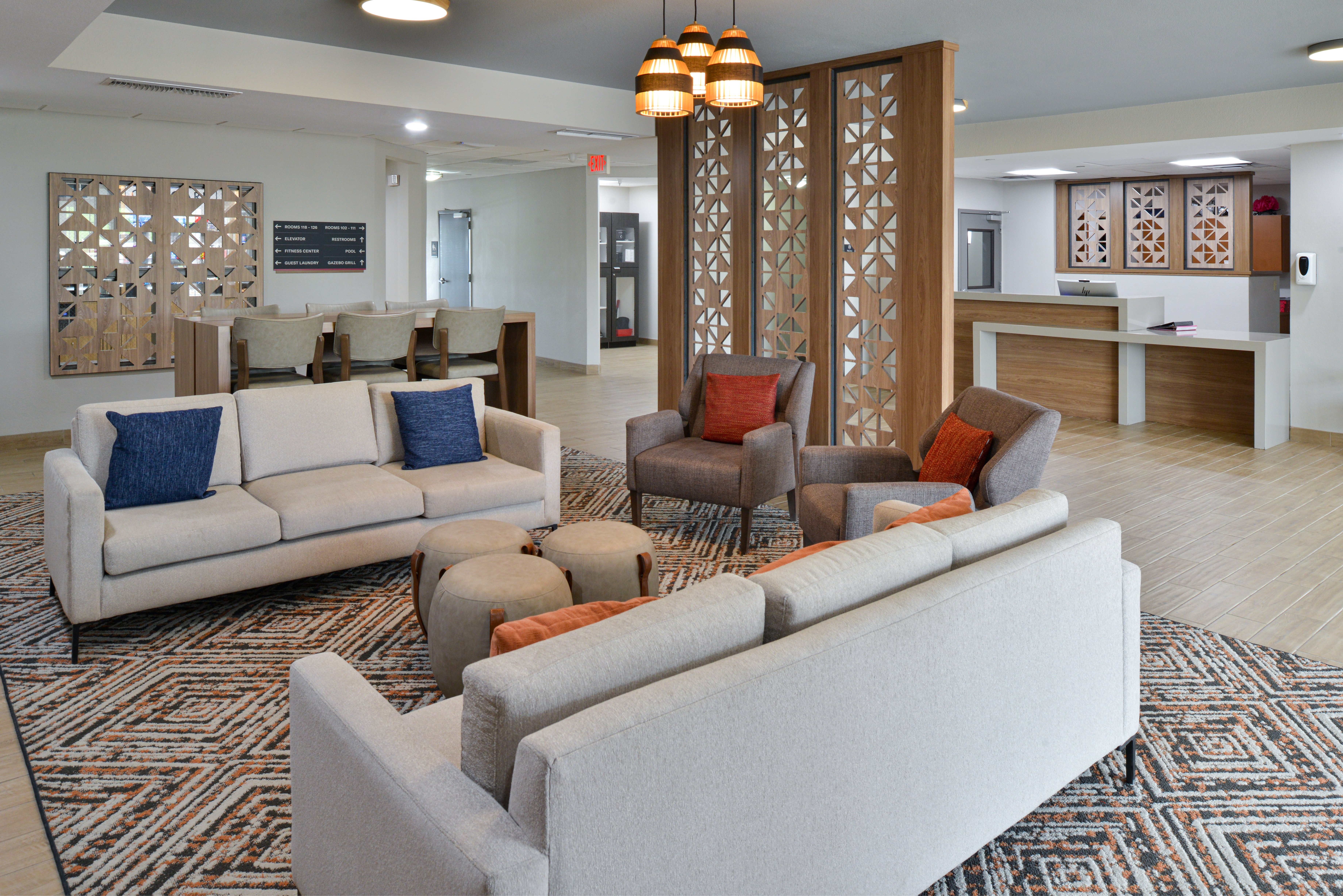 Candlewood Suites Kansas City Northeast 43/73
