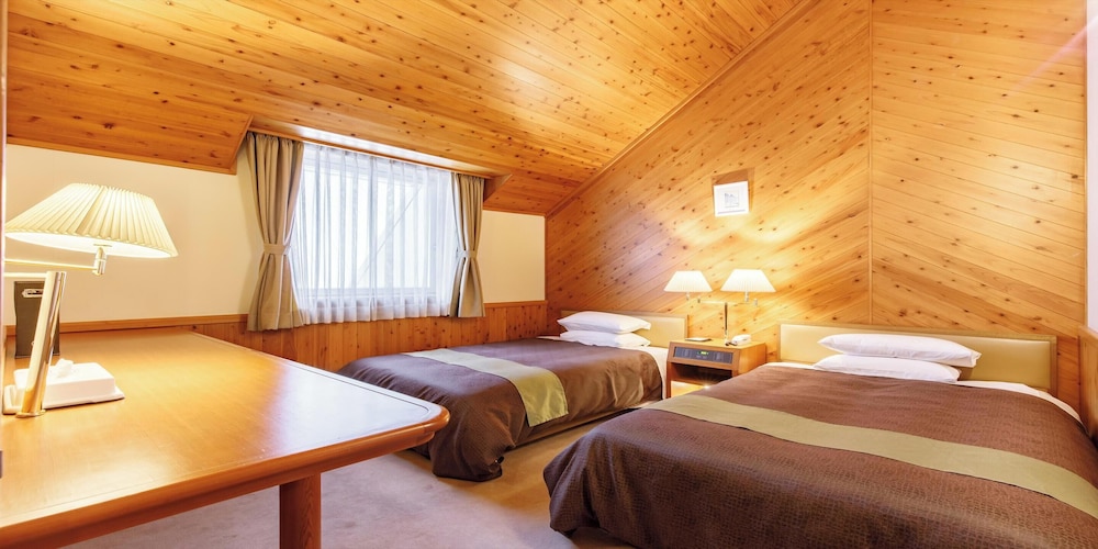 DELUXE, TWIN BEDS