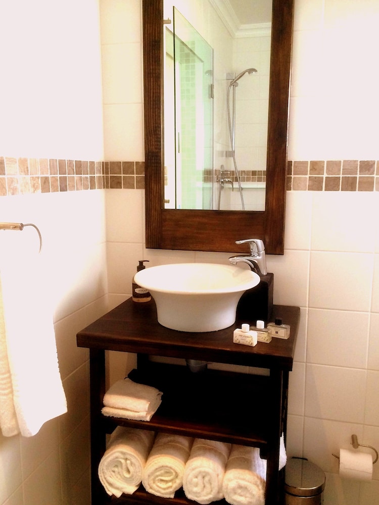Bellamente Sirene Guesthouse 40/43