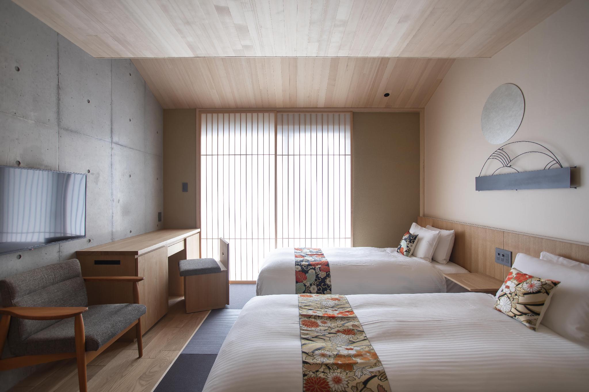 Comfort, Twin Beds