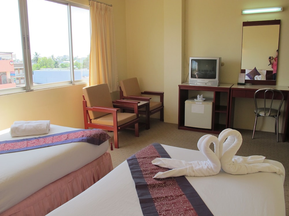 Chumphon Palace Hotel 15/47
