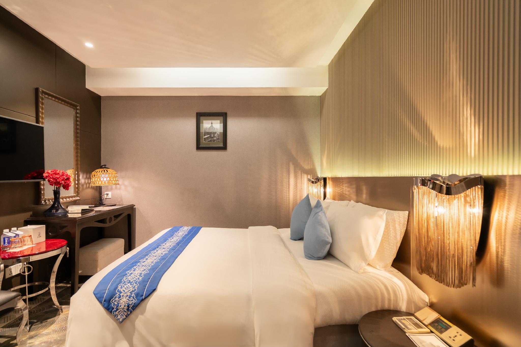 Senior, Deluxe, Double Bed