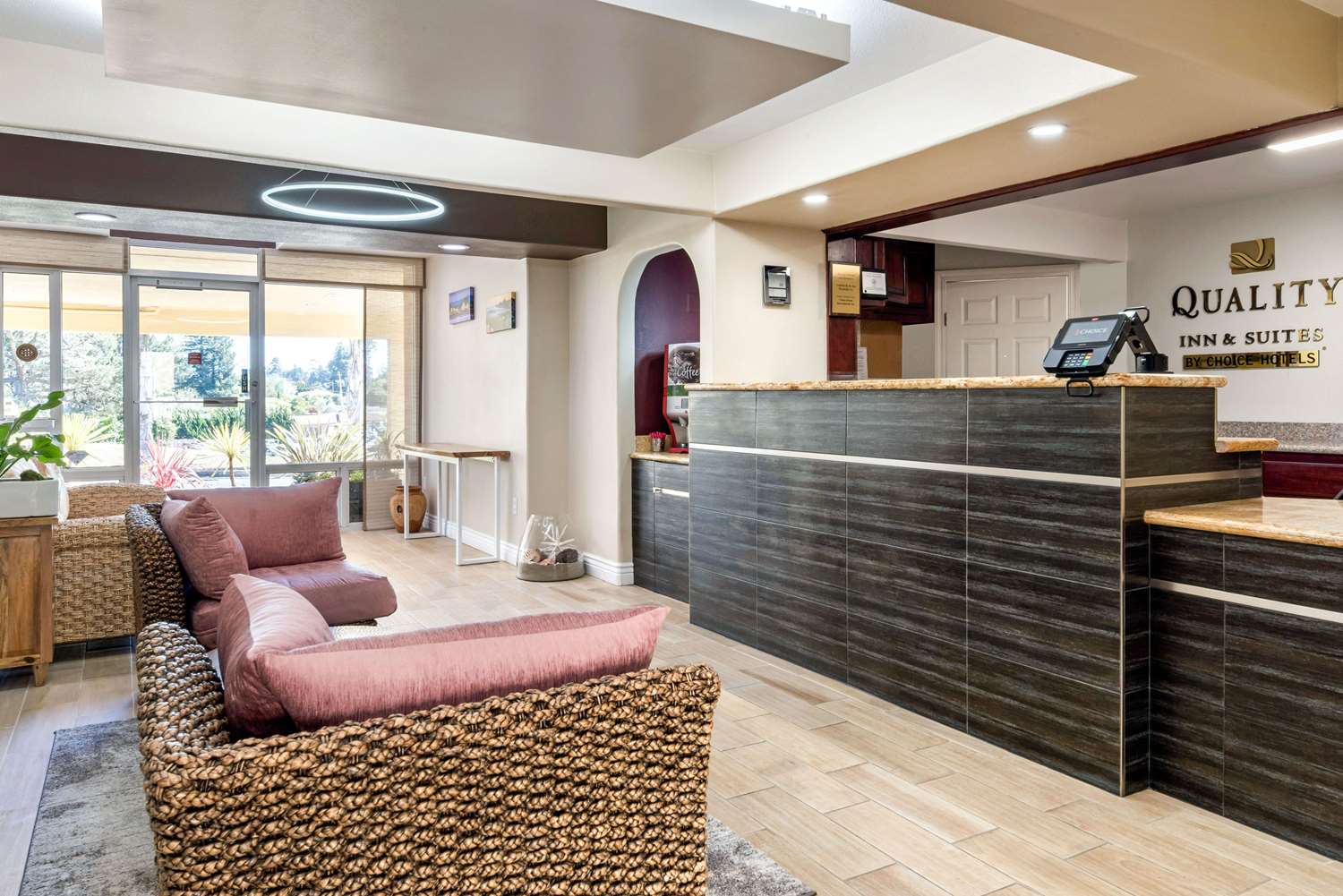 Quality Inn & Suites Capitola By The Sea 8/35