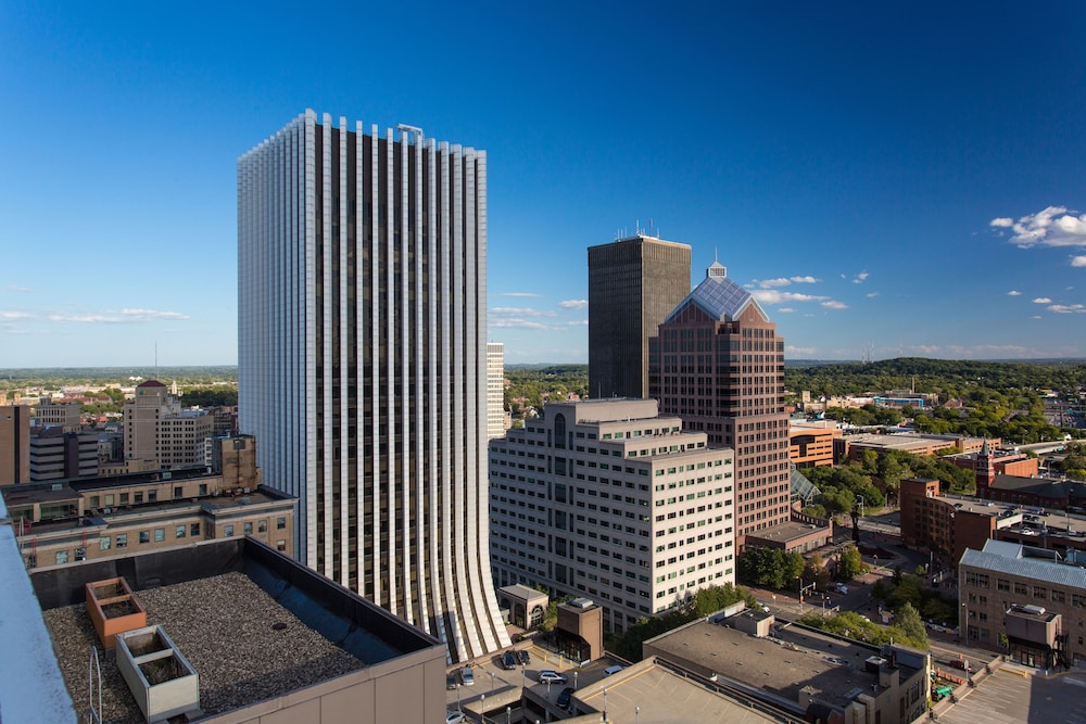 Hyatt Regency Rochester 67/69