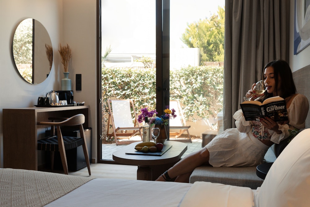 Dimitra Hotel & Apartments by Omilos Hotels 32/48