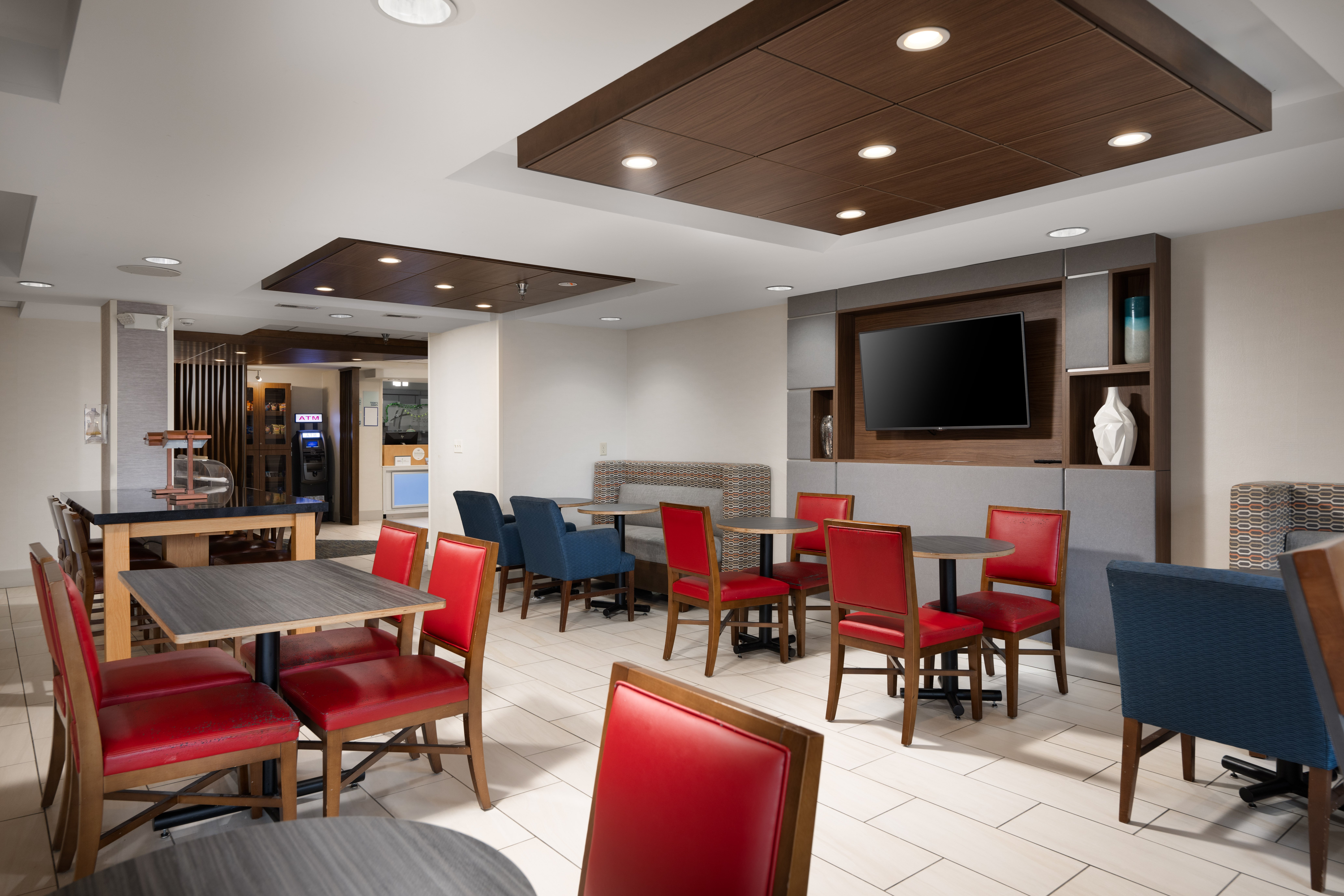 Holiday Inn Express Hotel Suites Chattanooga Hixson 71/75