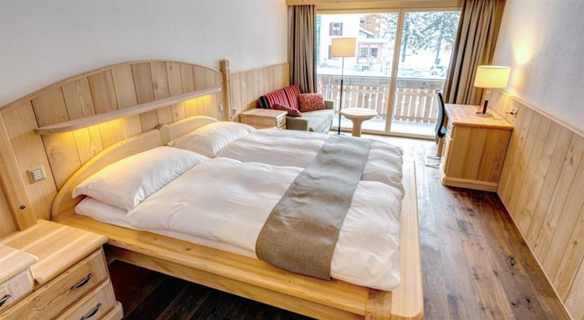 City Hotel Haupthaus And Nebenhaus 8/14