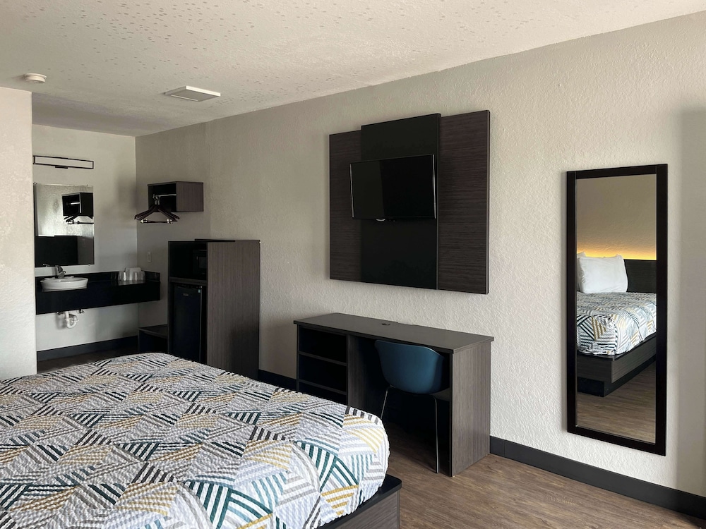 Motel6 Seguin, TX 35/53