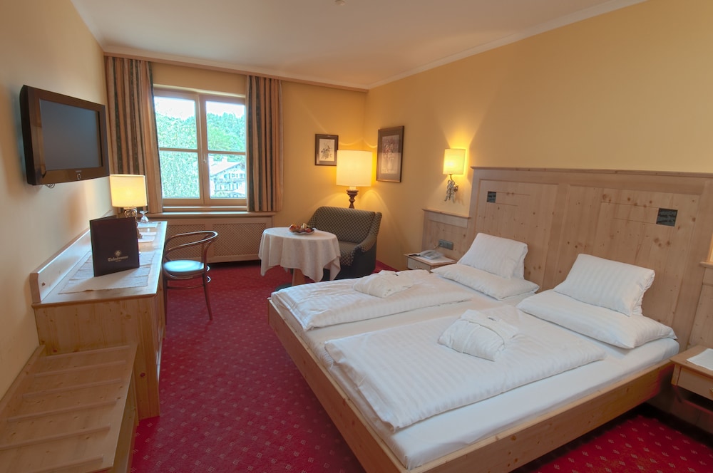 HOTEL TIEFENBRUNNER 50/66