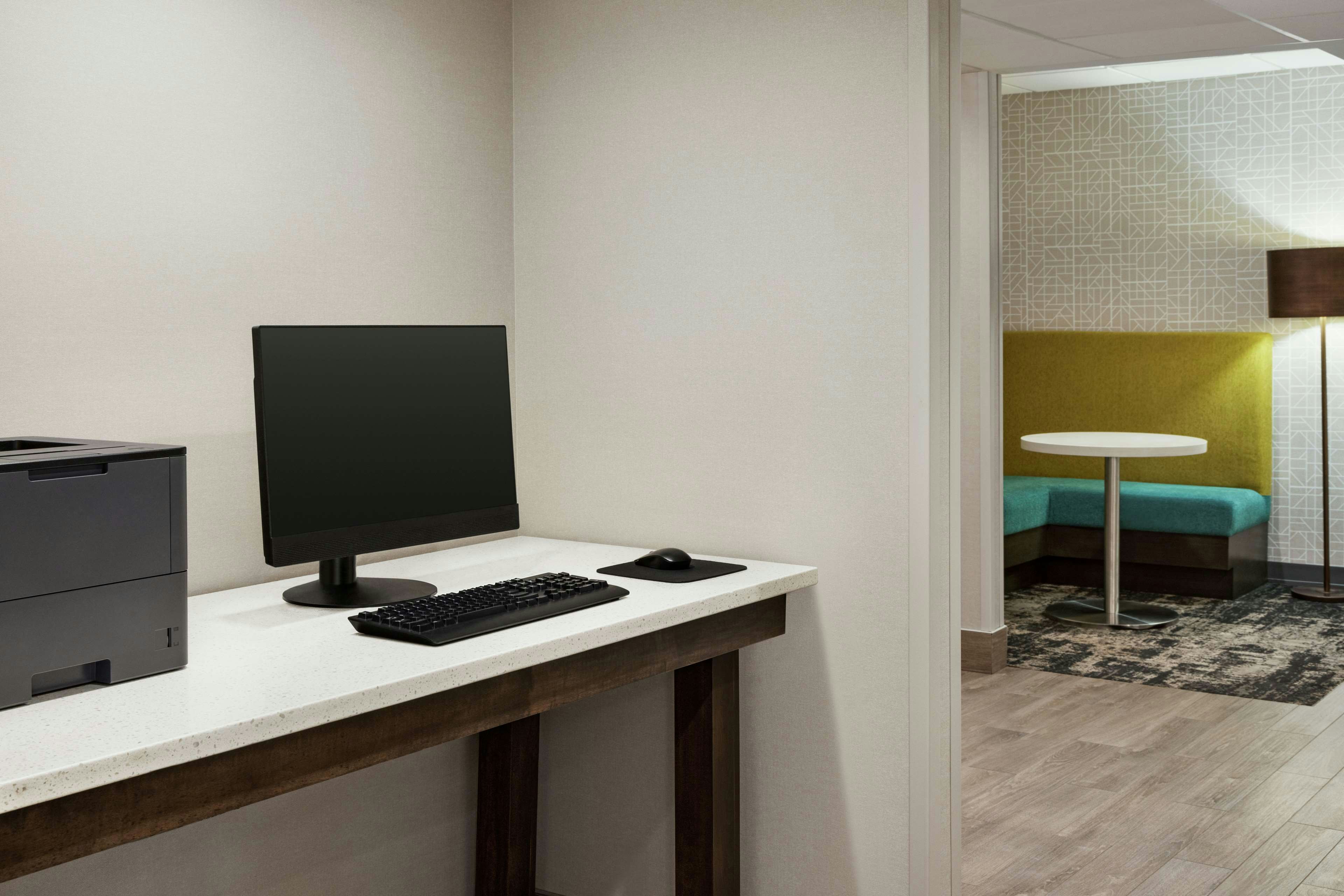 Hampton Inn Chicago-O'Hare International Airport 66/79
