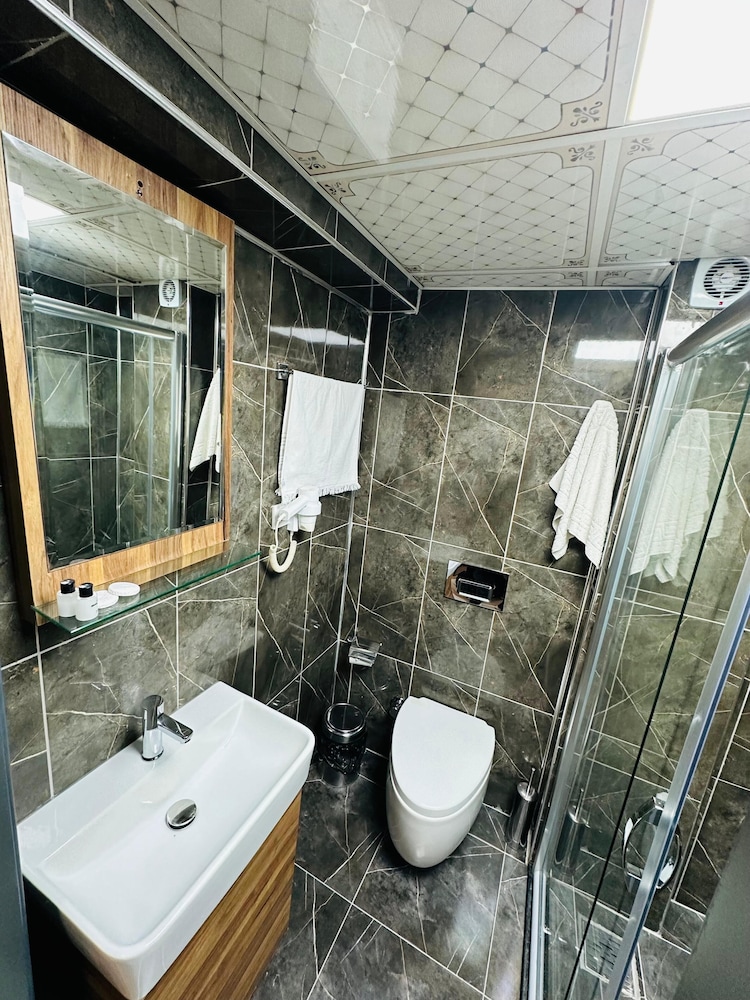 La Serena Hotel & Suites 48/50