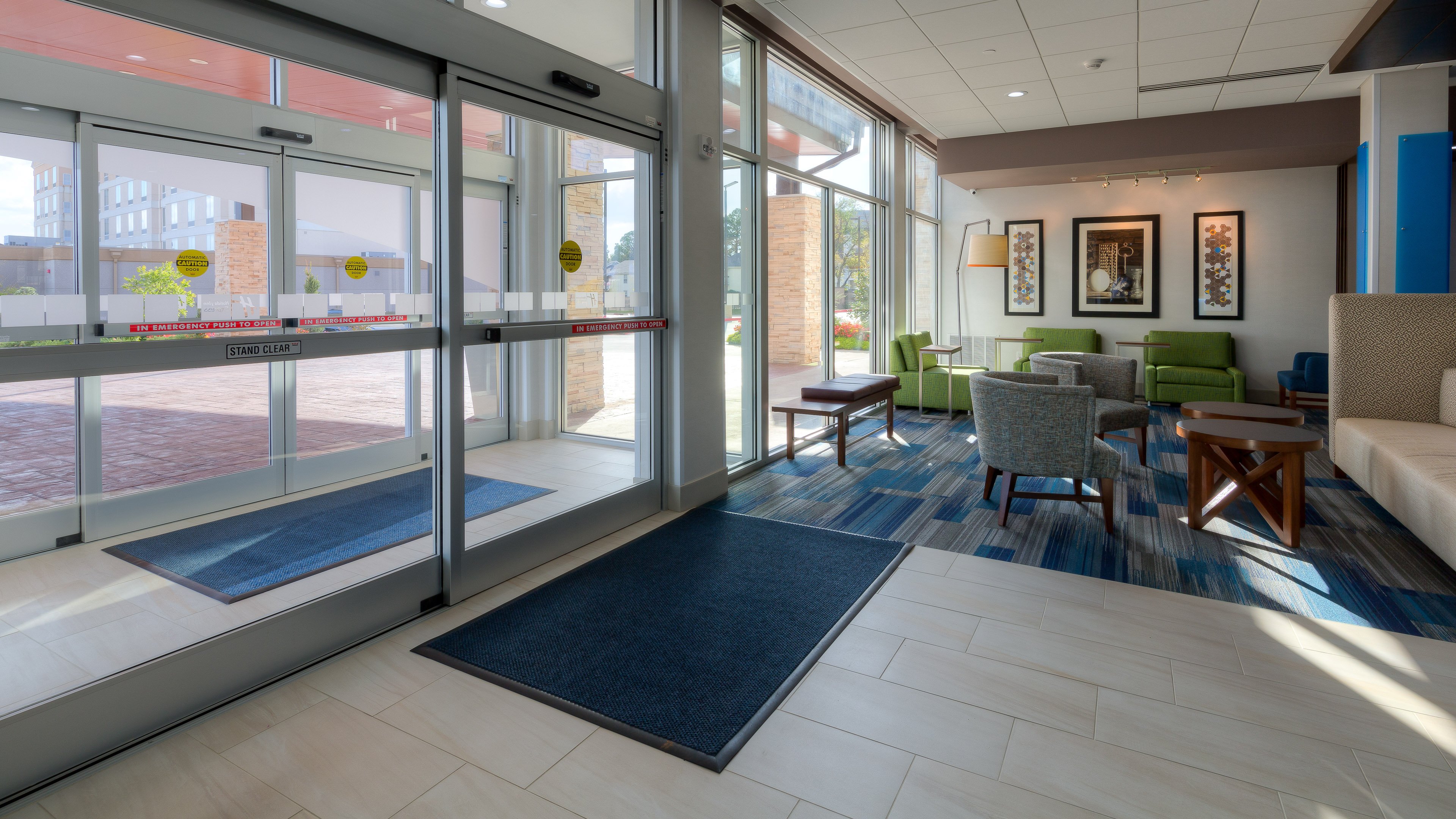 Holiday Inn Express Suites Tulsa Midtown 46/68