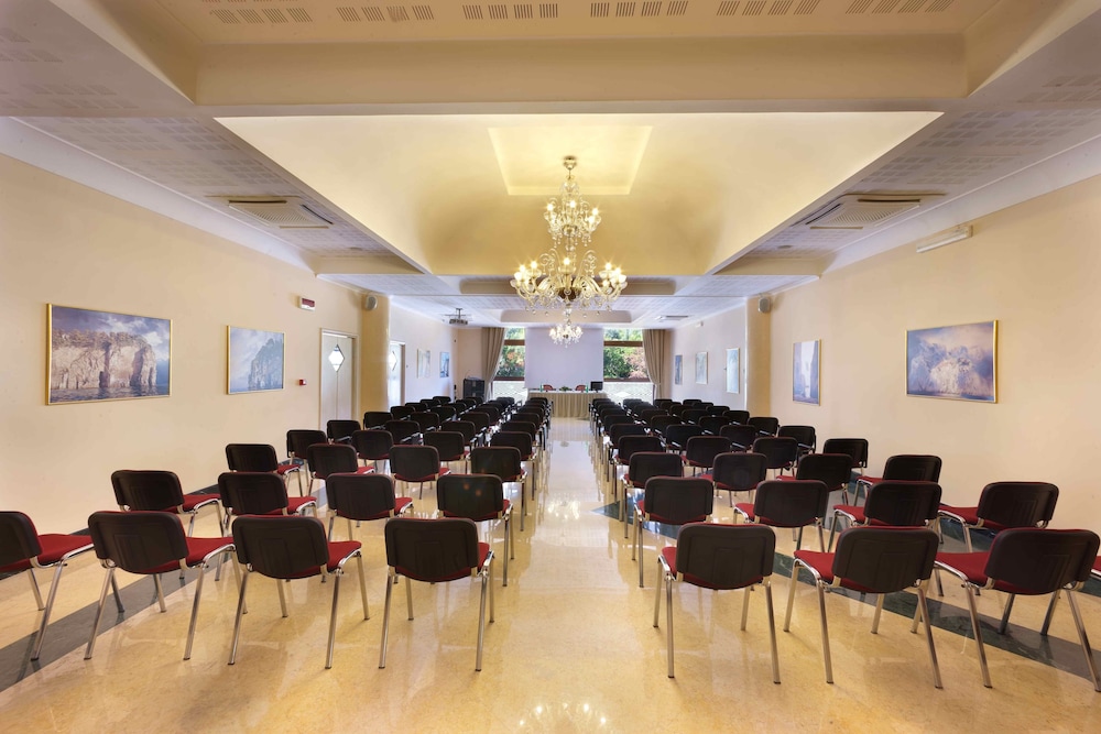 Ulisse Deluxe Hostel 40/42