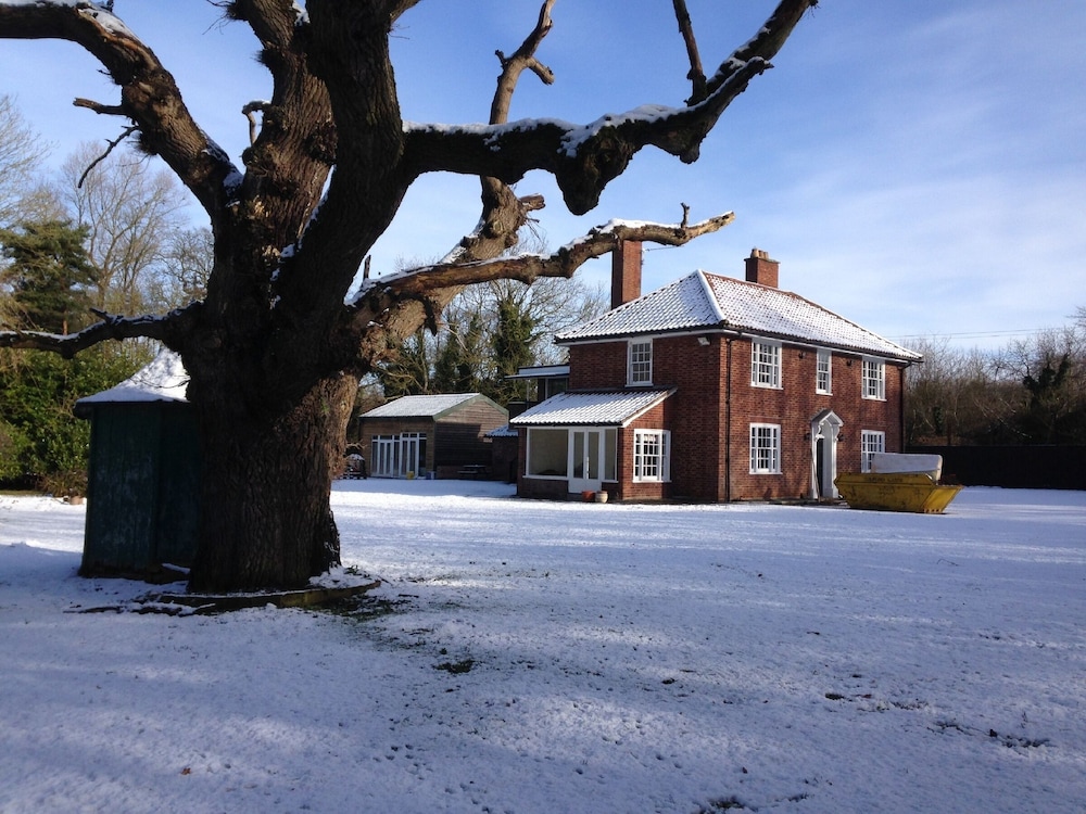 Beightons Bed And Breakfast 12/16