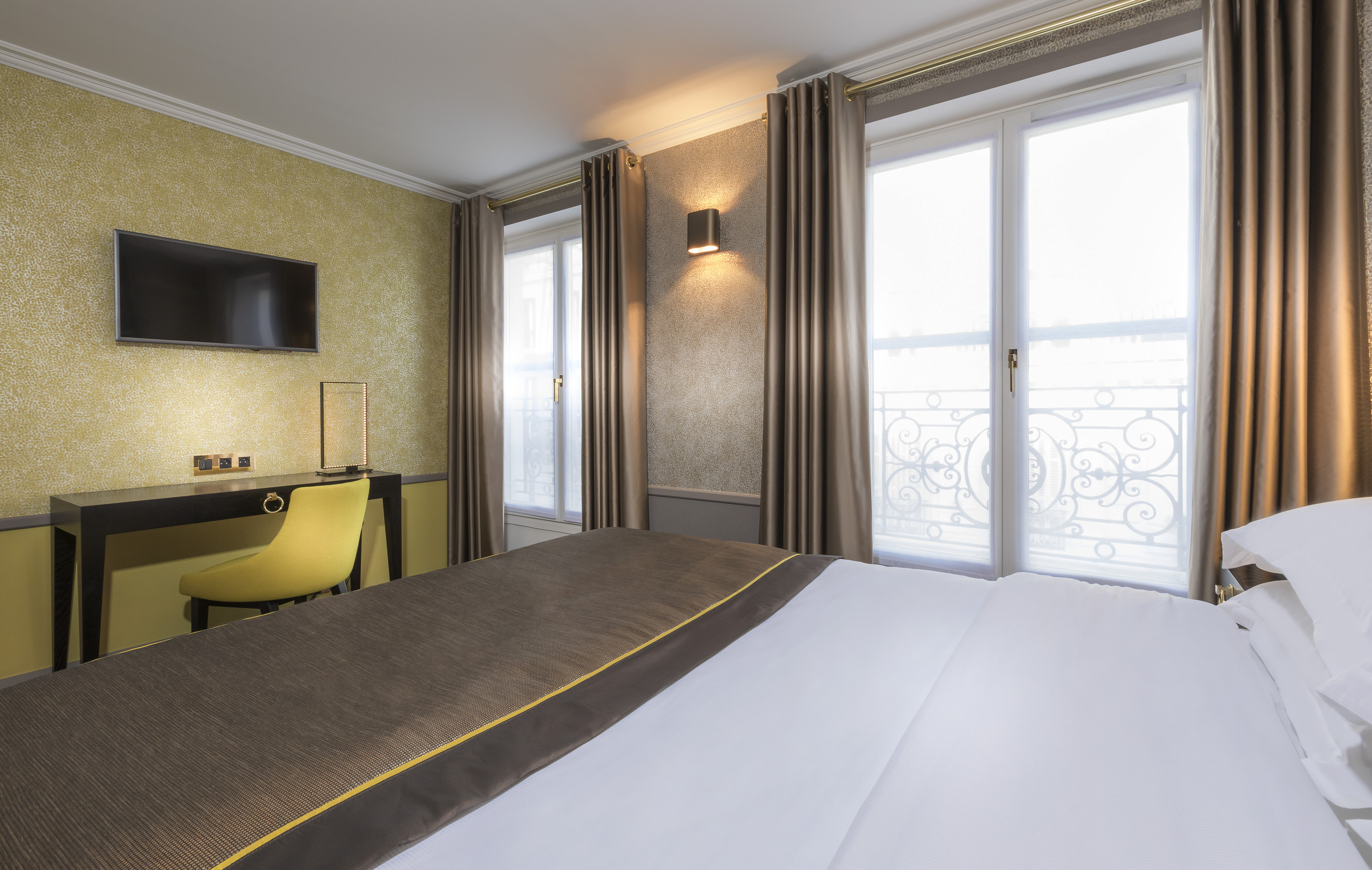 Room at Vendome Opera, PARIS