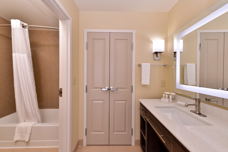 Homewood Suites by Hilton Houma LA 70/72