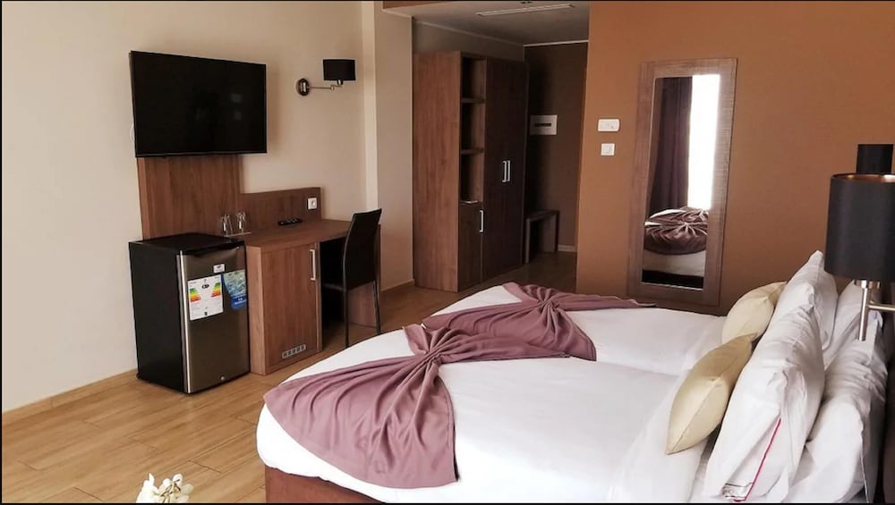 Le Zenith Hotel Oran 19/62