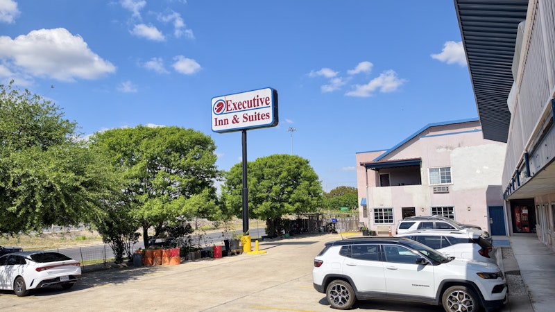 Executive Inn & Suites San Marcos, TX 31/38