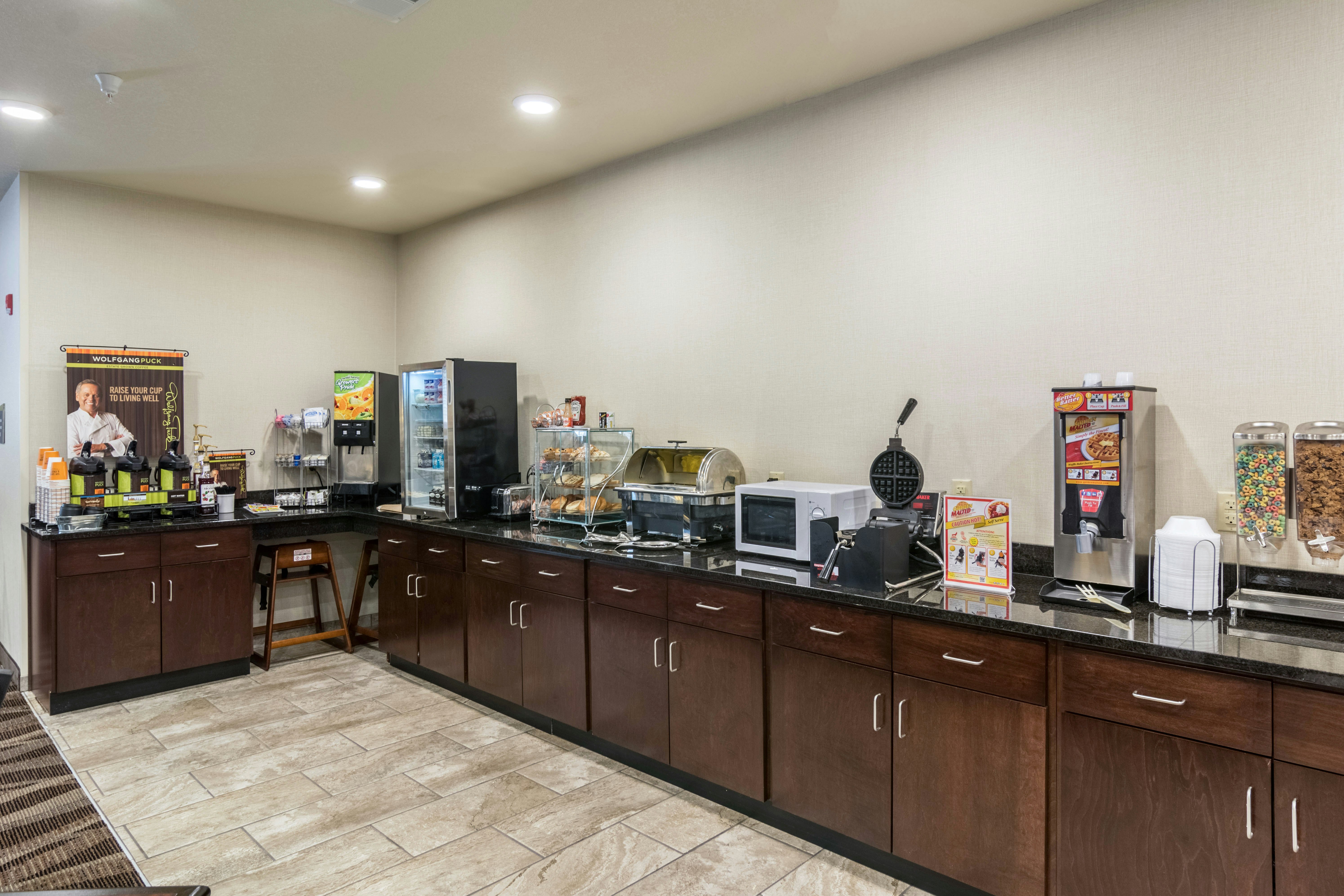 Cobblestone Hotel and Suites - Erie 6/50