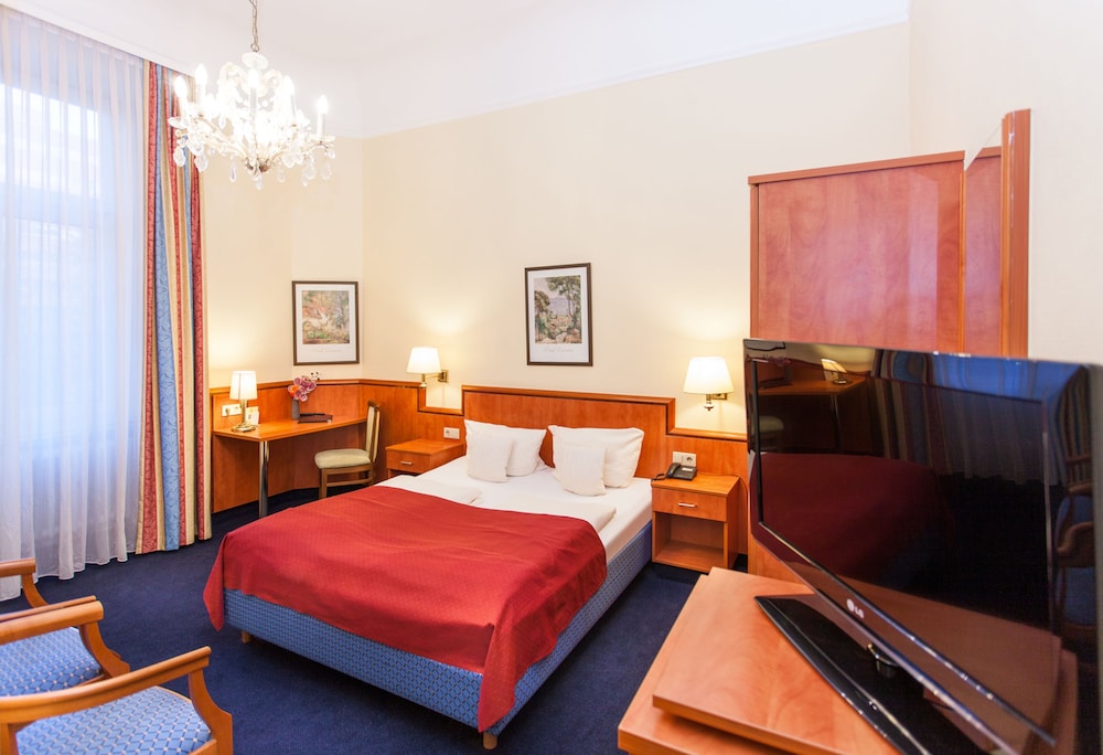Centro National Frankfurt, Trademark Collection by Wyndham 7/34