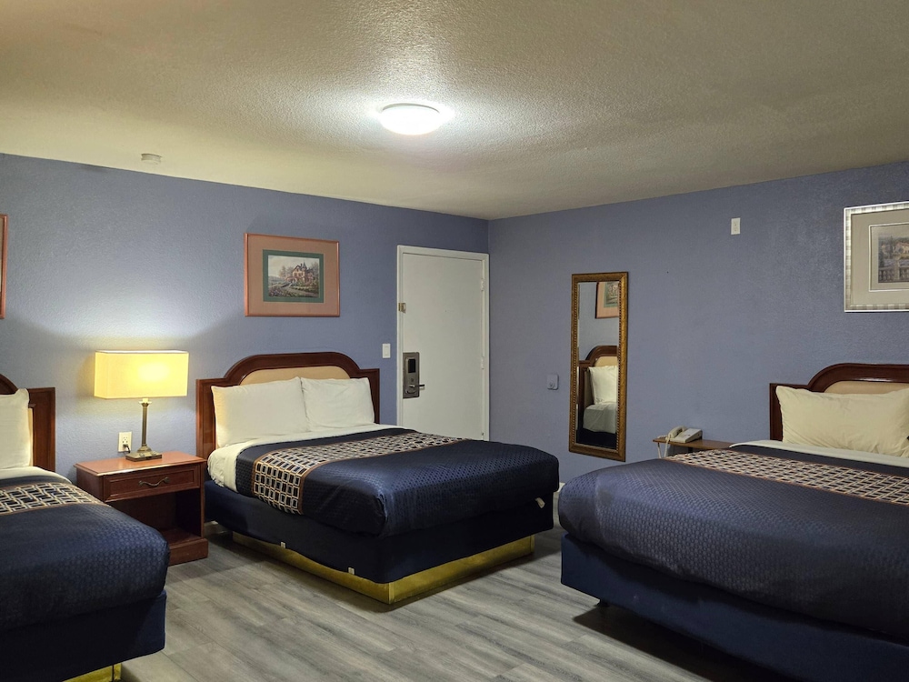 جناح بسريرين كوين، Rodeway Inn & Suites Blythe I-10, CA 2/10
