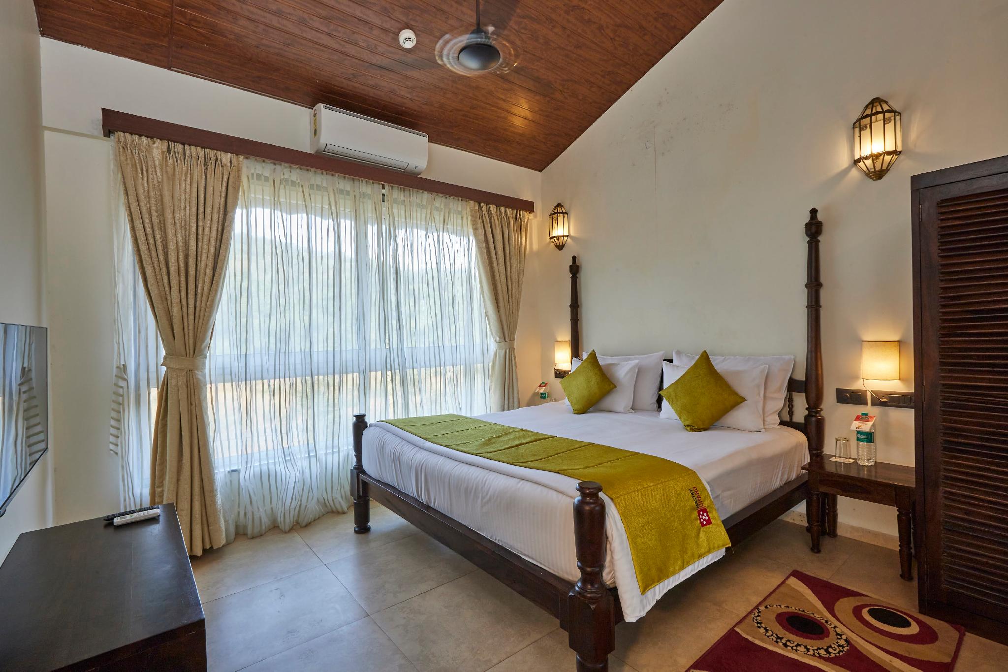 Suite, King Bed