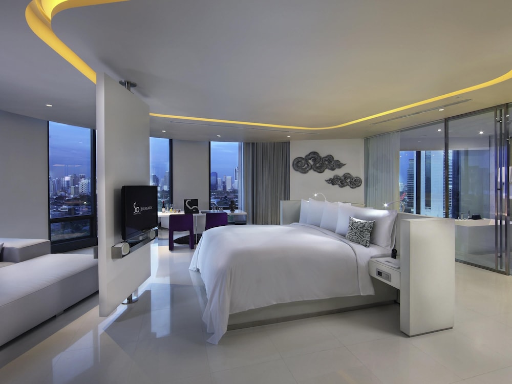 SIGNATURE, SO LOFTY, LOFT, KING BED, CITY VIEW, CLUB LOUNGE ACCESS