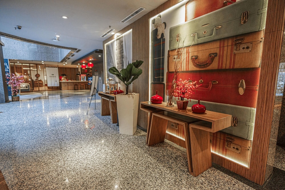 Kimaya Slipi Jakarta by Harris 7/50