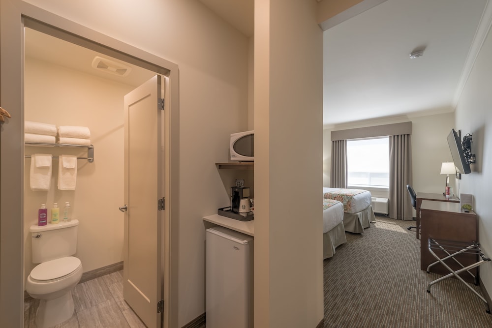 Coast Oliver Hotel 30/35