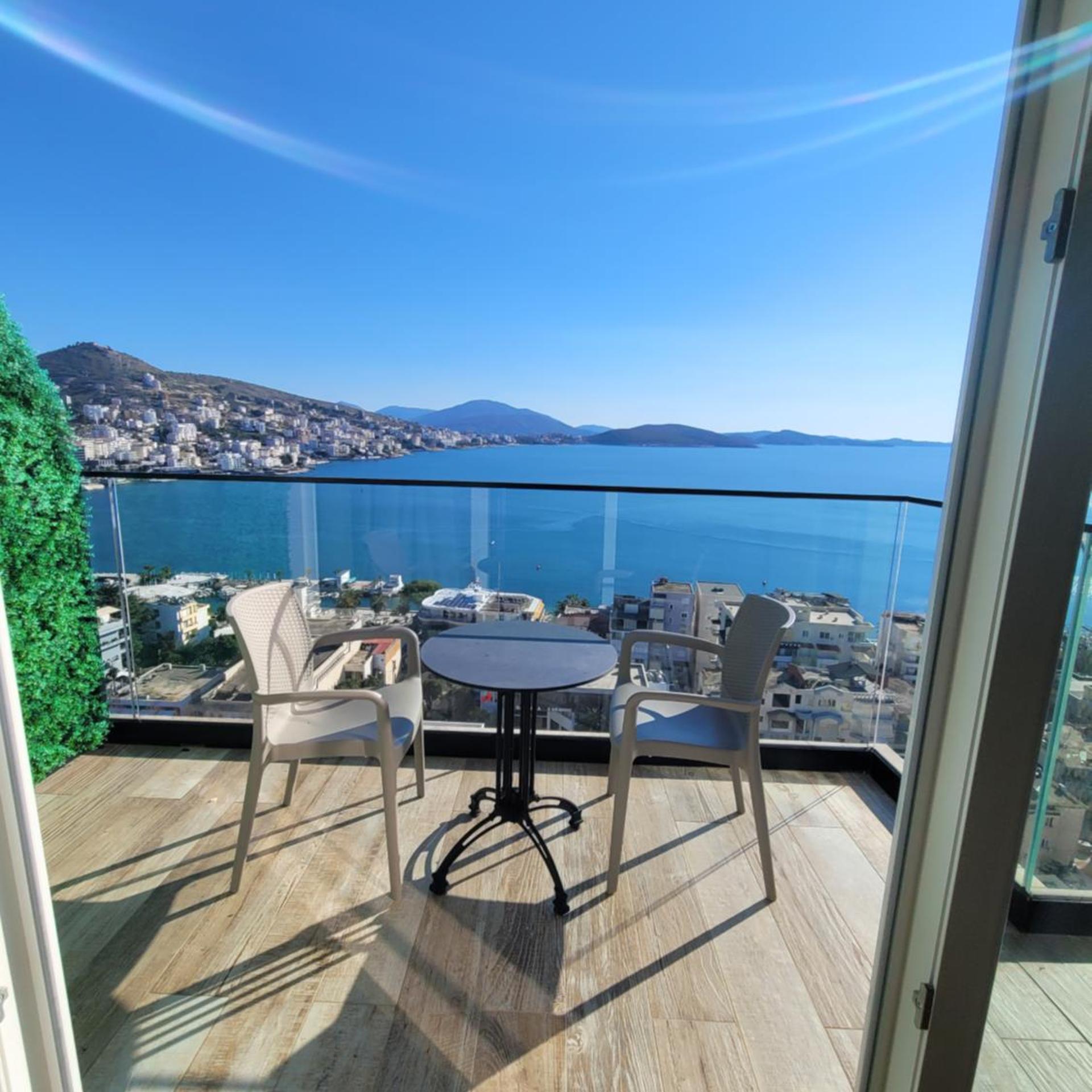 Toer Hotel Saranda 48/60