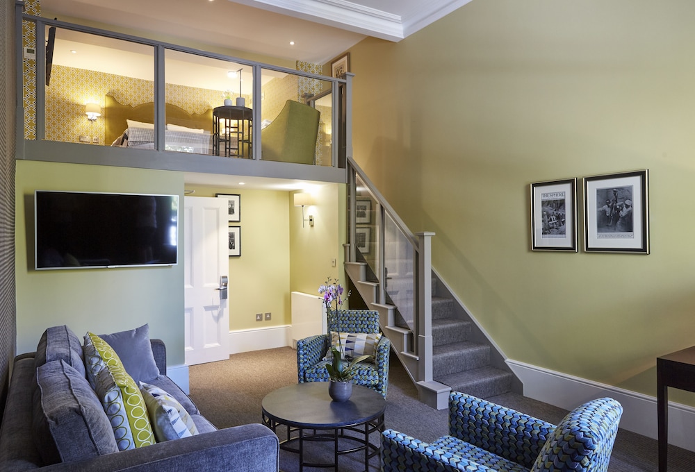 54 Queens Gate Hotel 36/50