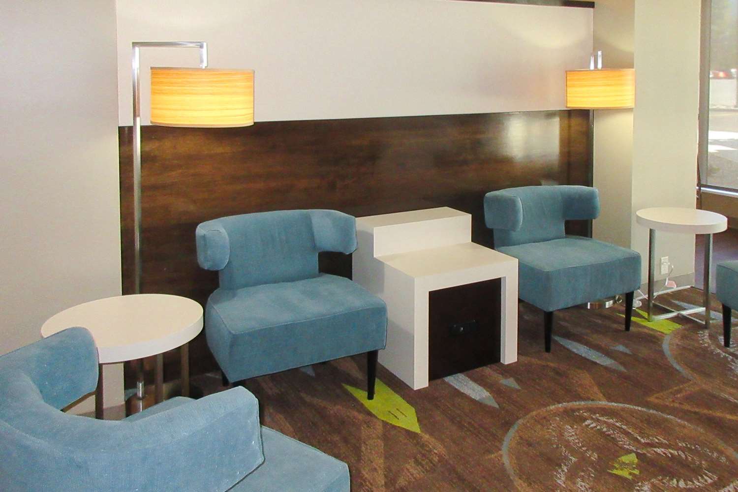 Sleep Inn & Suites Chiloquin-Crater Lake Junction 24/32