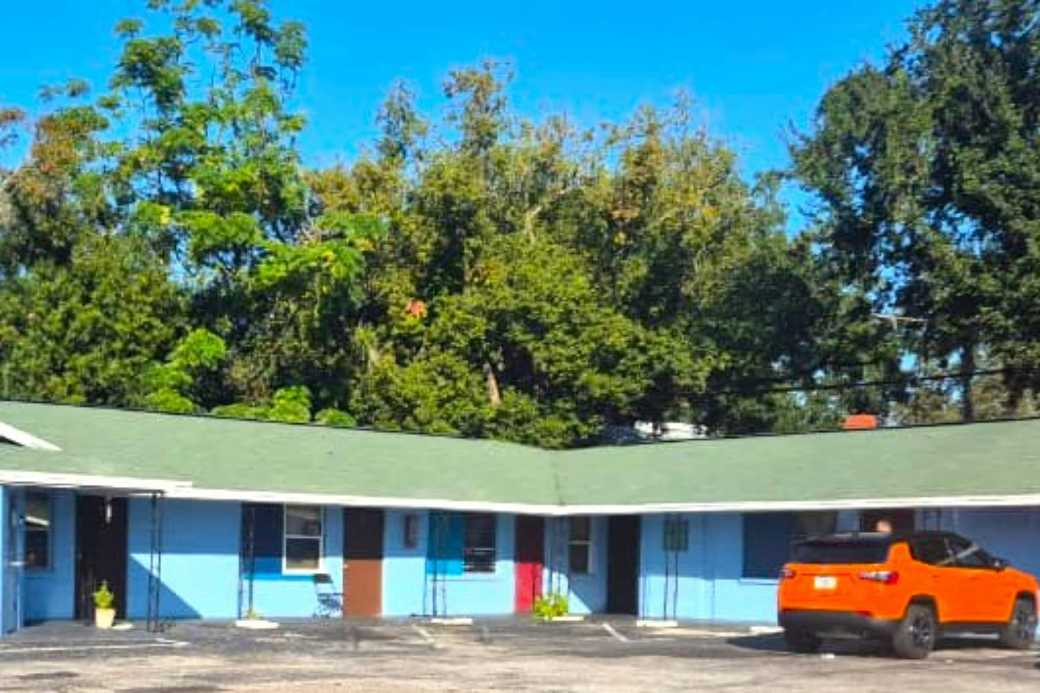 Antigua Motel by OYO Tampa US - 41 6/22