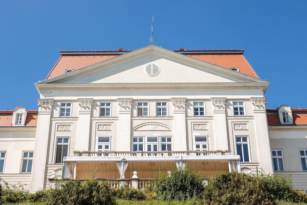 Austria Trend Hotel Schloss Wilhelminenberg 6/74