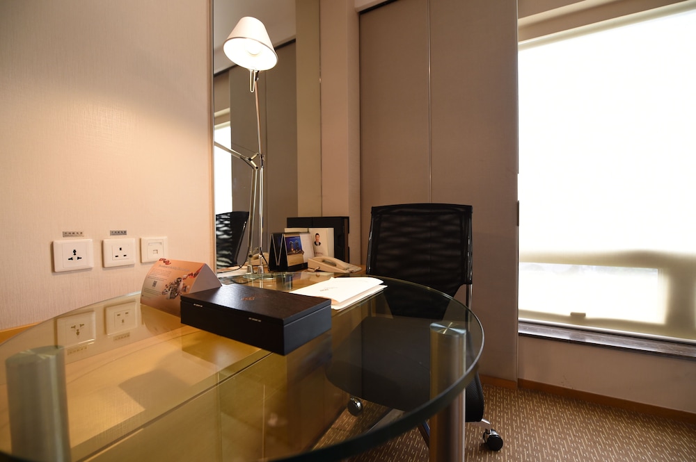 Jinling Hotel 49/52
