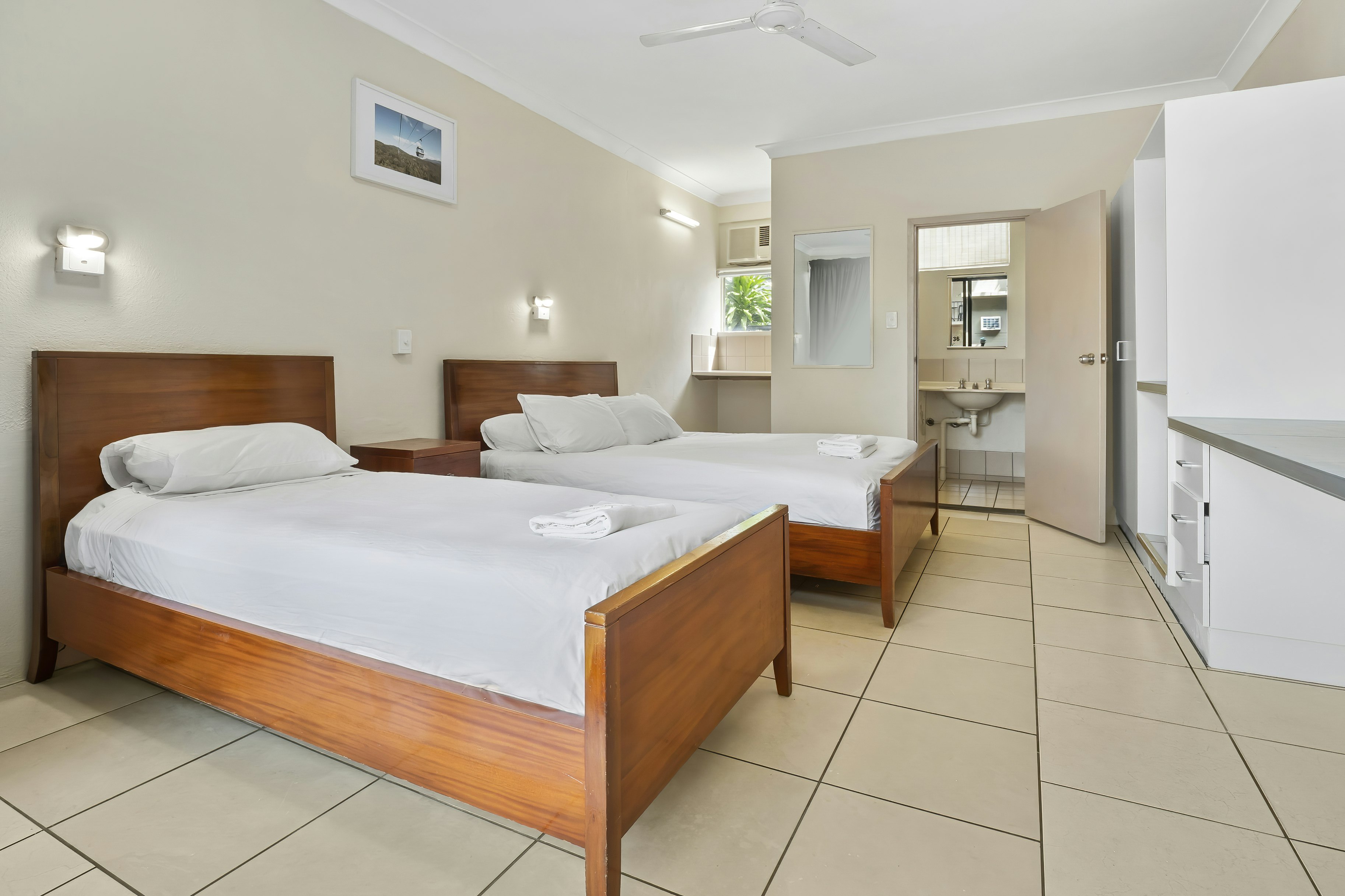 Hotel Tropiq 37/95