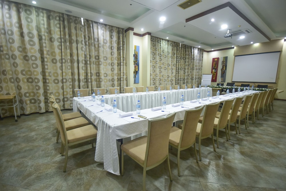 Harbour View Suites 51/60