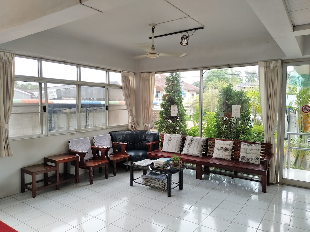 Pattha Hotel 20/27