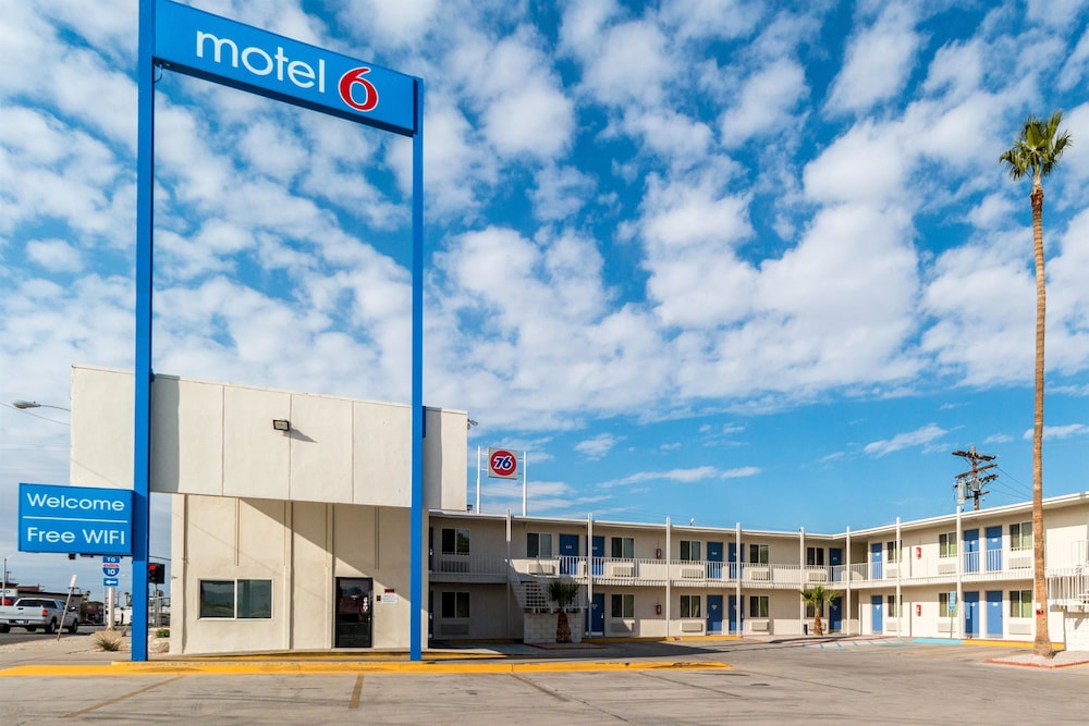 Motel6 Blythe, CA - South