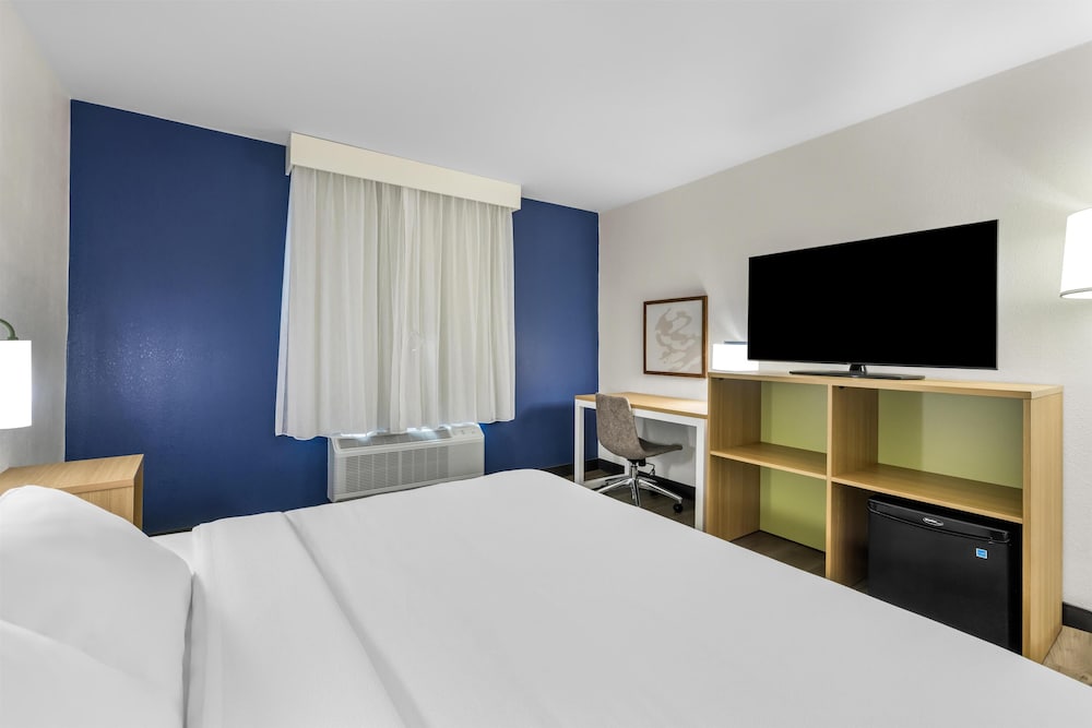 Spark by Hilton Hamburg 15/50